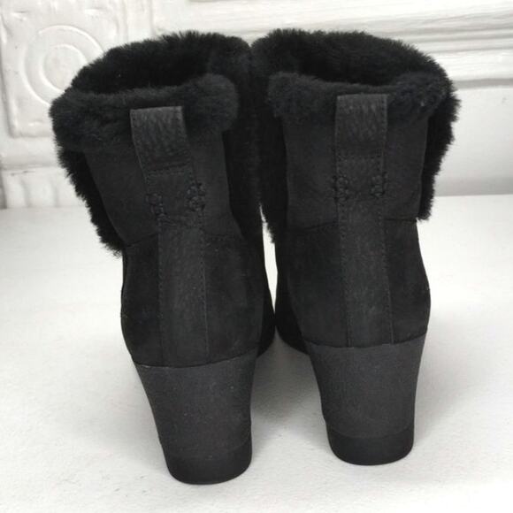 UGG Devorah Waterproof Winter Boots 8 Black Nubuck Wedge Slip-On - Picture 5 of 9